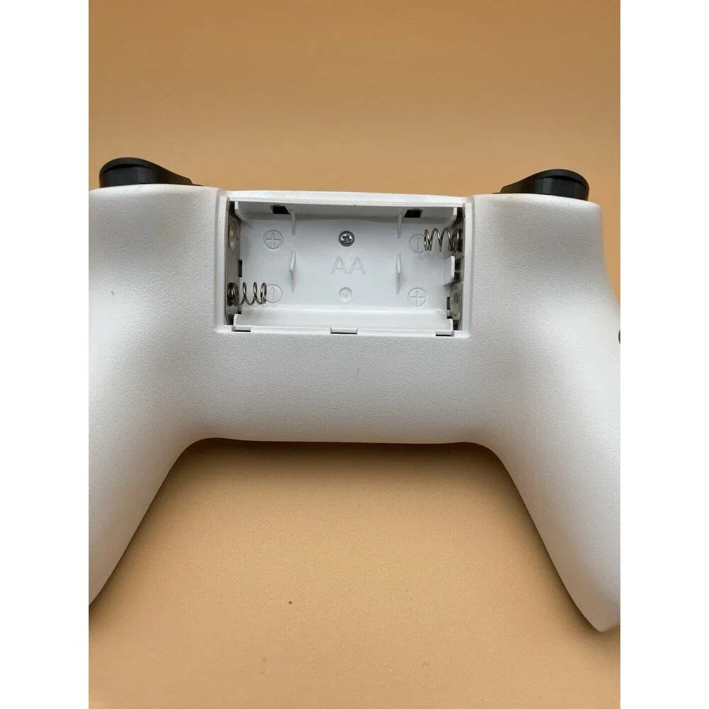 Multi-Platform Wireless Bluetooth Gamepad - AA Battery Powered - New Style